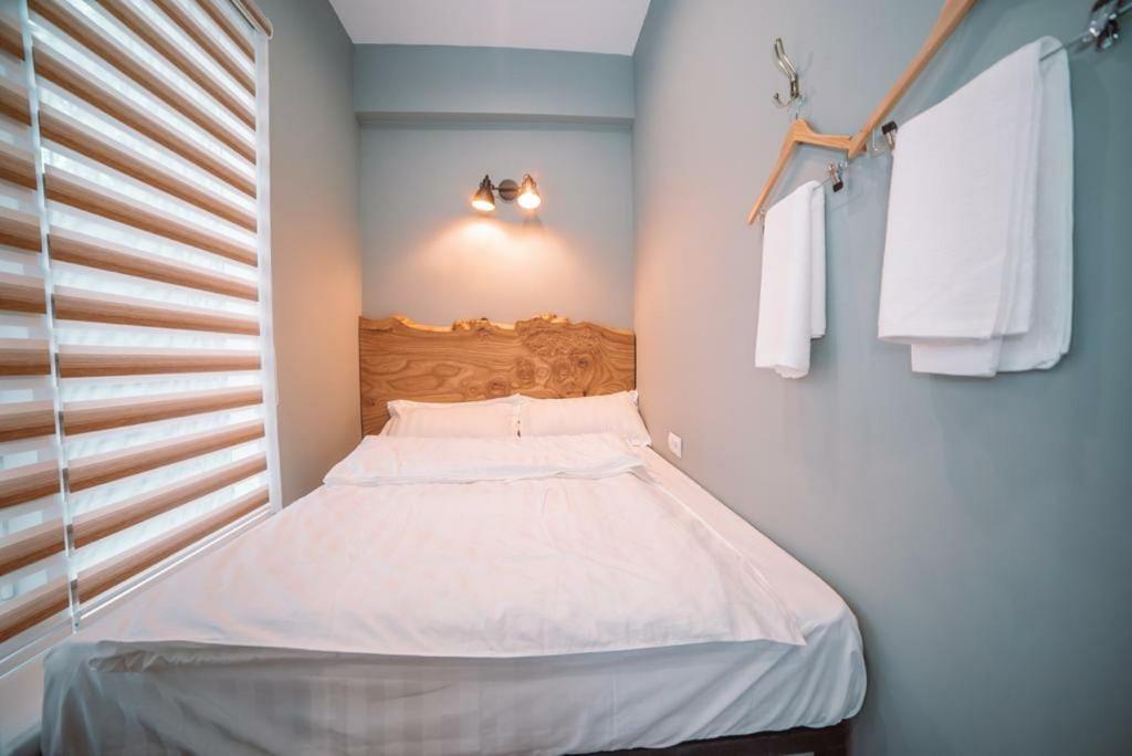 Tomiris Lady'S Capsul Hostel Only For Women Almaty Exterior photo